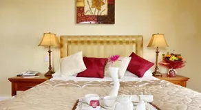 O'Loughlin's Hotel - Image 5