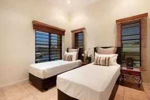 La Marina Waterfront Villa - Image 5