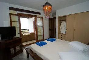Porto Paros Hotel & Villas - Image 2