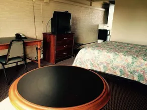 Lewis & Clark Motor Lodge - Image 5