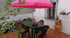 Casa en pueblo de montes de Málaga a 15km de playa - Image 4