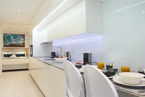Granger Luxury Suites by Totalstay - Image 5
