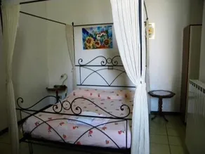 Le Petit Fleur - Image 2