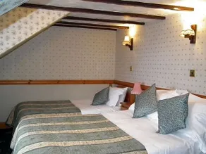 Ardlui Hotel - Image 2