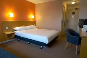 Travelodge Beckington - Image 3