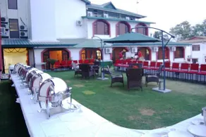 Hotel The Grand Raj - Image 3