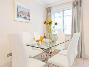 Exclusive City Centre Apartment - Image 3