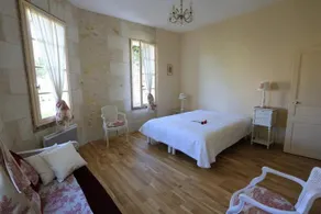 Maison Dans Le Parc Du Château - Image 4