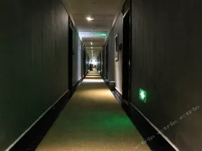 Yichun 168 Impression Hotel - Image 4