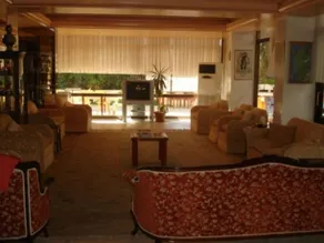 Tur Inn Hotel - Image 3