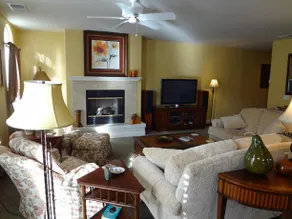 Wine Country Townhouse - Image 4