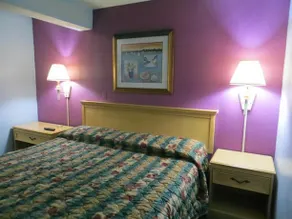 Skyway Motel - Image 5