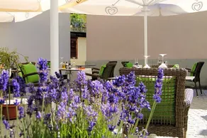 Hotel Crown - Image 3
