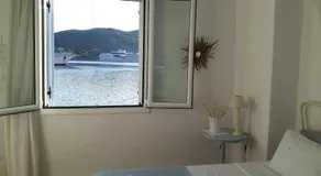 Cavos Seaside House - Image 2