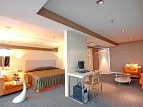 Louis' Tavern Transit Hotel Dayrooms Suvarnabhumi Airport - Image 4