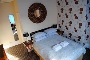 McHalls Hotel - Image 4