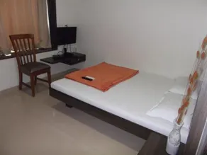 Bhagyashree Executive by OYO Rooms - Image 4