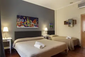 Padilla Guest House - Image 4