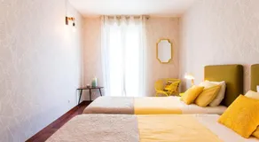Charming 2-Bedroom Apartment in the City Centre - Image 2