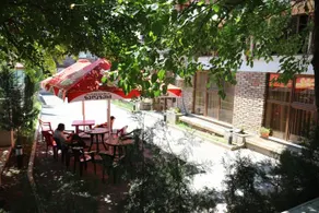 Roses Garden Hotel - Image 5