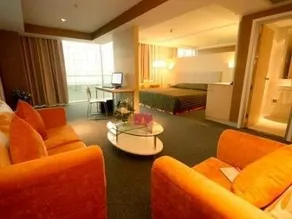 Louis' Tavern Transit Hotel Dayrooms Suvarnabhumi Airport - Image 2