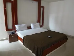 Hotel Hill Park Inn - Image 2