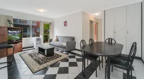 Parklea Apartment 8 - Image 2