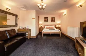 Old Farm Guest House - Image 5