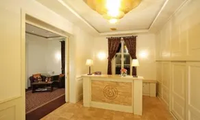 Ipoly Residence Executive Hotel Suites - Image 2