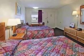 Western Inn and Suites - Image 2