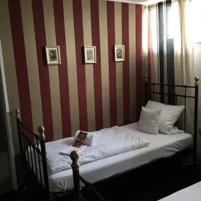 Hotel B&B Bredl In Der Villa Ballestrem - Image 3