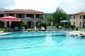 Kamari Apartments - Image 2