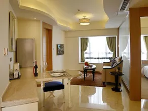 Parasol City Hotel and Residence Chengdu - Image 5