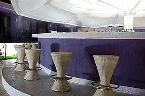 Boutique Suites Rainbow 4 - Image 2