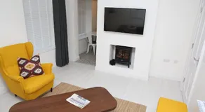 East Bridge Apartments - Image 4