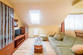 Park Apartment - Image 3