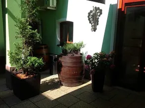 Hotel Vinarsky Dom - Image 2