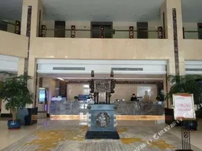 Bolun Dinuo Hotel - Image 2