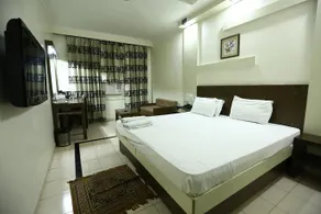 Pagoda hotel & Restaurant - Image 4