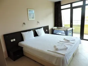 Hotel Eleven Moons - Image 5