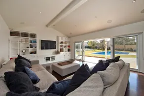 BEL Casa Luxury Mount Eliza Retreat - Image 2
