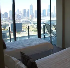 Docklands Prestige Apartments - Image 4