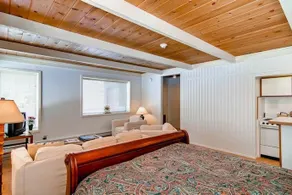 Atelier Condominiums by Alpine Lodging - Image 4