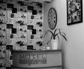 Motel California - Image 5