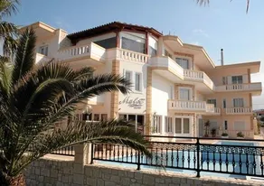Malou Apartments - Image 2