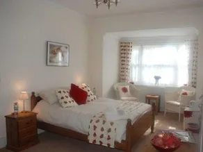 Tudor Rose Bed and Breakfast - Image 4
