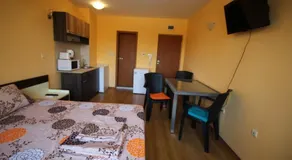 Chateau Del Mar Studio - Image 4