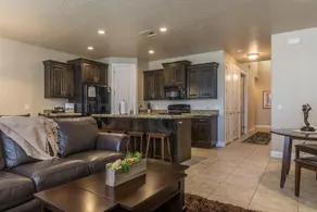 The Escape 4 Bedrooms 2.5 Bathrooms Townhouse - Image 4