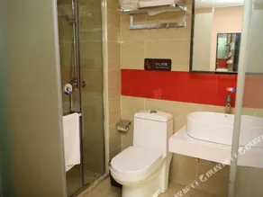 GreenTree Alliance Hotel Chongqing Jiefangbei Walking Street - Image 4