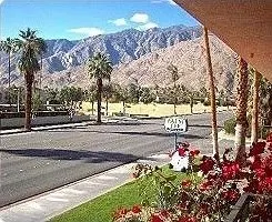 Palm Tee Hotel - Image 4